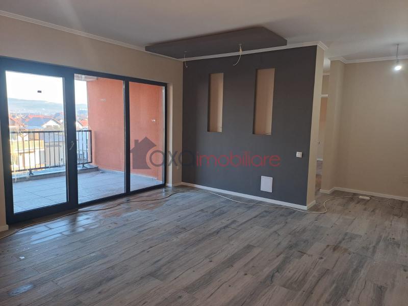 Apartament  camere de vanzare in Floresti